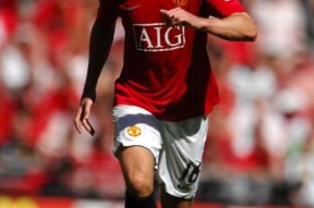 个别球迷在马路上呼喊不当言论引发关注-九游体育入口